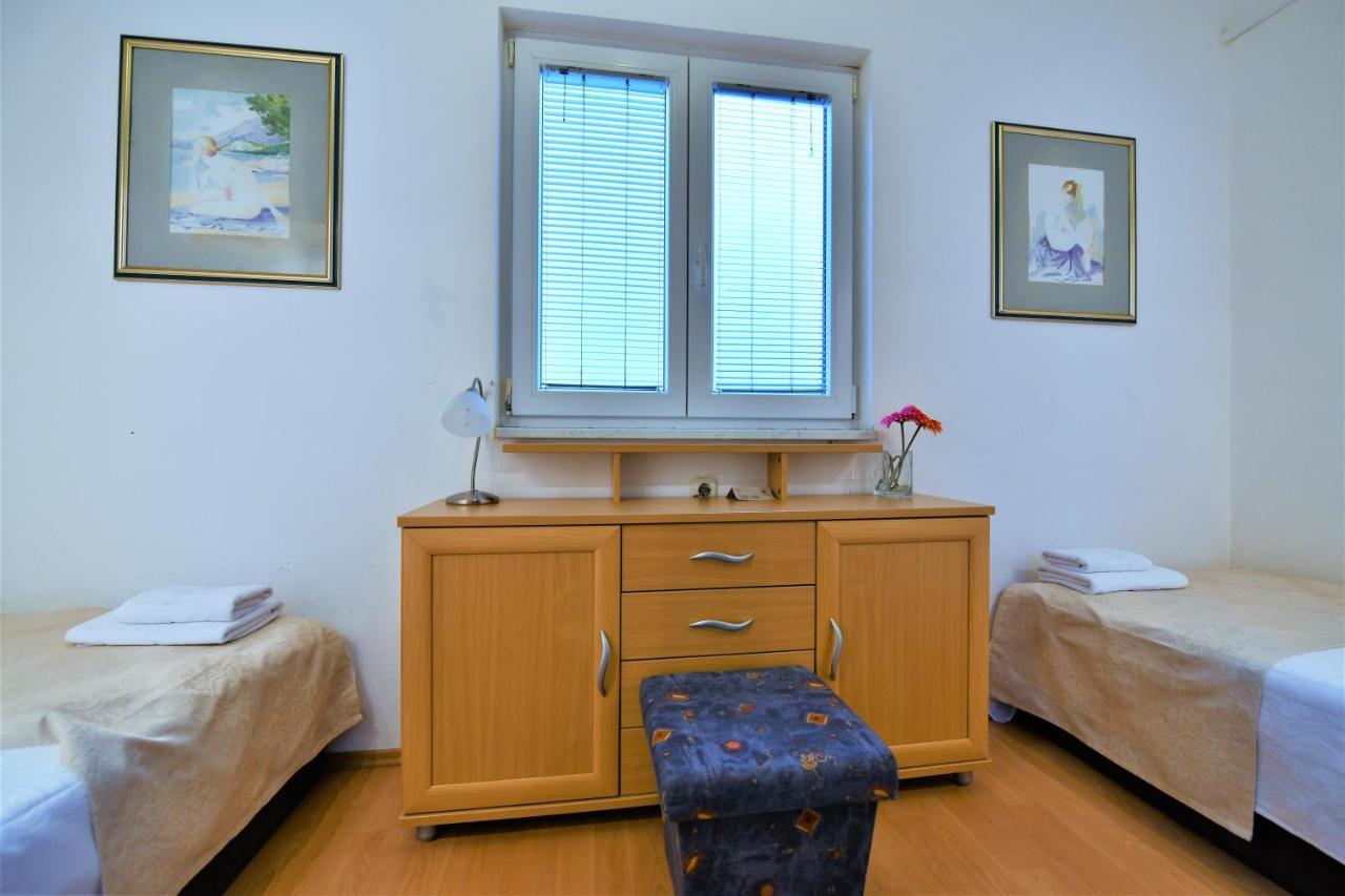 Villa Nora Tučepi Buitenkant foto