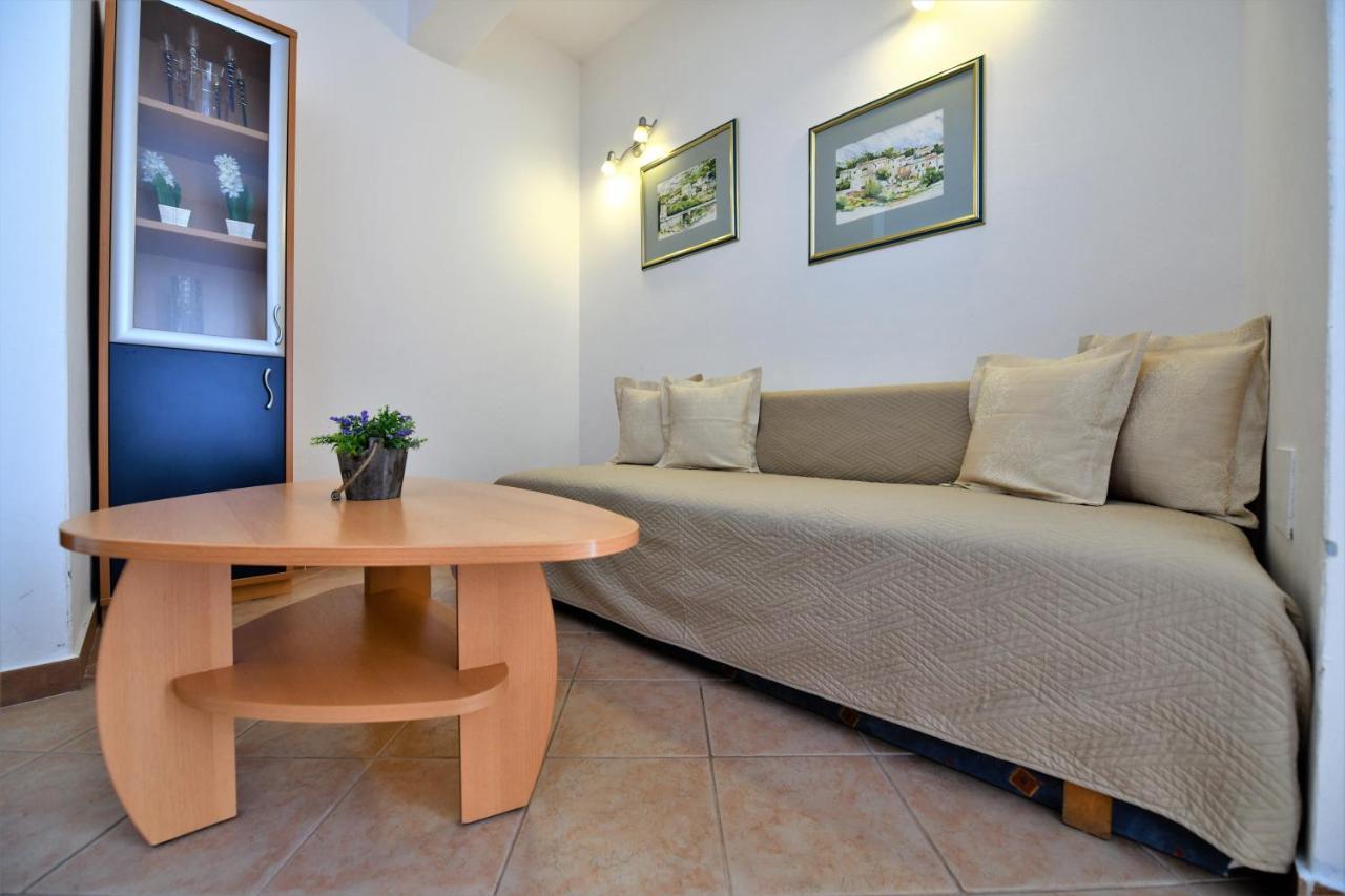 Villa Nora Tučepi Buitenkant foto