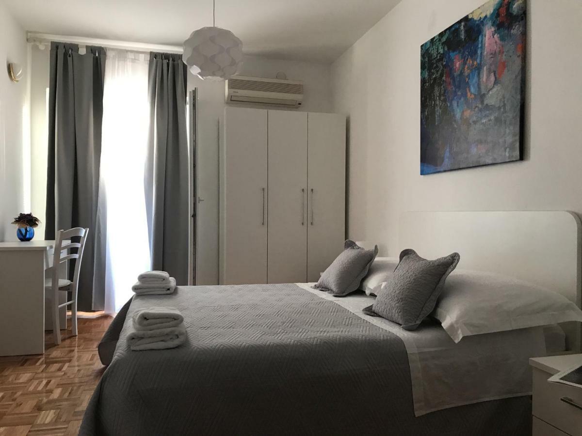 Villa Nora Tučepi Buitenkant foto